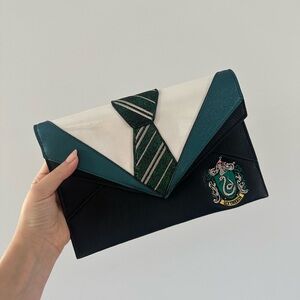 NWT Danielle Nicole Harry Potter Slytherin Uniform Clutch
